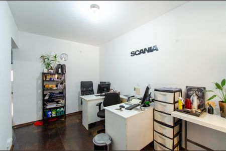 Casa à venda com 80m², 3 quartos e 2 vagasSala