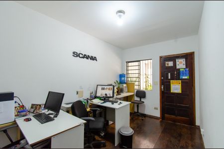 Casa à venda com 80m², 3 quartos e 2 vagasSala