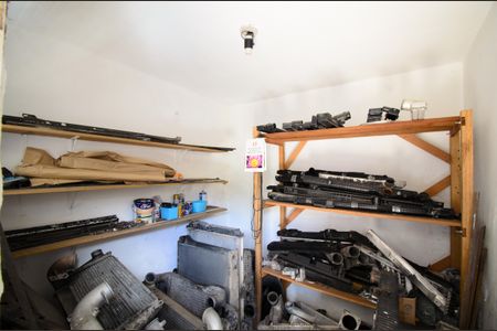 Casa à venda com 80m², 3 quartos e 2 vagasQuarto de Serviço