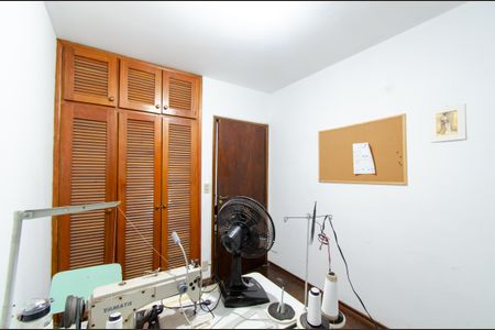 Casa à venda com 80m², 3 quartos e 2 vagasQuarto 2