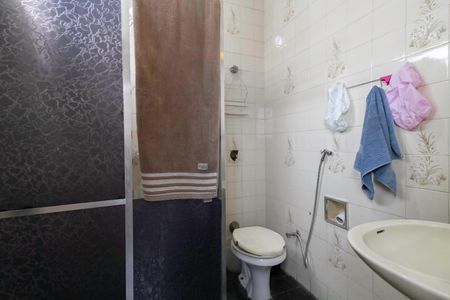 Casa para alugar com 384m², 3 quartos e 2 vagas Casa para alugar com 384m², 3 quartos e 2 vagasBanheiro da suíte