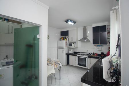 Casa à venda com 90m², 2 quartos e 2 vagasCozinha