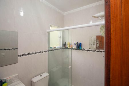 Casa à venda com 90m², 2 quartos e 2 vagasBanheiro da Suíte 2