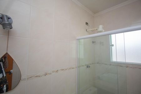 Casa à venda com 90m², 2 quartos e 2 vagasBanheiro da Suíte 1