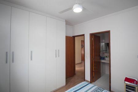 Casa à venda com 90m², 2 quartos e 2 vagasSuíte 2