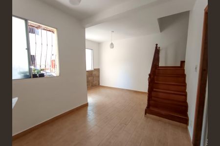Casa à venda com 79m², 3 quartos e 1 vaga Casa à venda com 79m², 3 quartos e 1 vagaSala