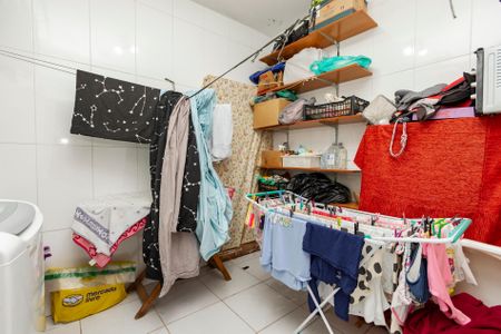 Casa para alugar com 150m², 2 quartos e 1 vaga Casa para alugar com 150m², 2 quartos e 1 vagaLavanderia