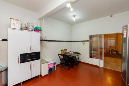 Casa para alugar com 150m², 2 quartos e 1 vaga Casa para alugar com 150m², 2 quartos e 1 vagaCozinha