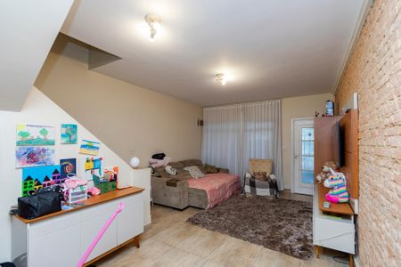 Casa para alugar com 150m², 2 quartos e 1 vaga Casa para alugar com 150m², 2 quartos e 1 vagaSala