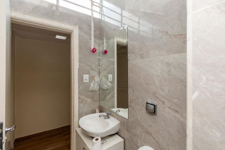 Casa para alugar com 150m², 2 quartos e 1 vaga Casa para alugar com 150m², 2 quartos e 1 vagaBanheiro