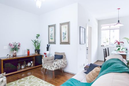 Apartamento à venda com 90m², 3 quartos e 1 vaga Apartamento à venda com 90m², 3 quartos e 1 vagaSala