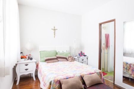 Apartamento à venda com 90m², 3 quartos e 1 vaga Apartamento à venda com 90m², 3 quartos e 1 vagasuite