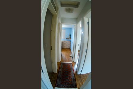 Casa de condomínio à venda com 115m², 4 quartos e 4 vagasCorredor