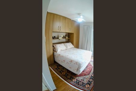 Casa de condomínio à venda com 115m², 4 quartos e 4 vagasSuíte