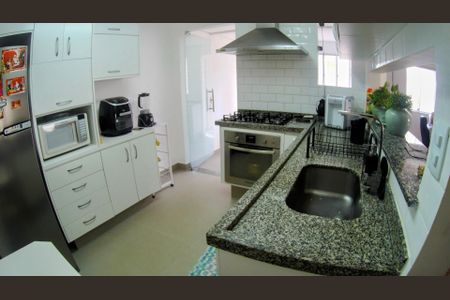 Casa de condomínio à venda com 115m², 4 quartos e 4 vagasCozinha