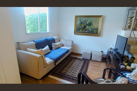 Casa de condomínio à venda com 115m², 4 quartos e 4 vagasSala