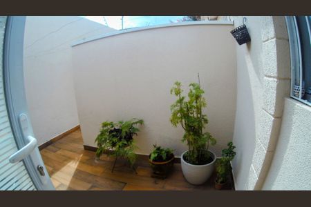 Casa de condomínio à venda com 115m², 4 quartos e 4 vagasQuintal