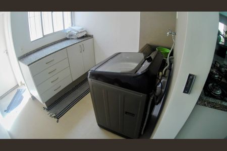 Casa de condomínio à venda com 115m², 4 quartos e 4 vagasÁrea de Serviço