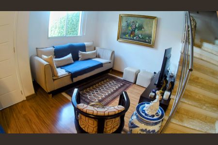 Casa de condomínio à venda com 115m², 4 quartos e 4 vagasSala