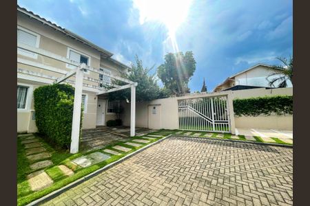 Casa de condomínio à venda com 115m², 4 quartos e 4 vagasFachada da Casa