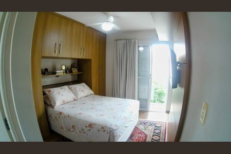 Casa de condomínio à venda com 115m², 4 quartos e 4 vagasSuíte