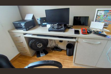 Casa de condomínio à venda com 115m², 4 quartos e 4 vagasEscritório