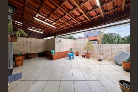 Apartamento à venda com 130m², 3 quartos e 2 vagas Apartamento à venda com 130m², 3 quartos e 2 vagasCobertura