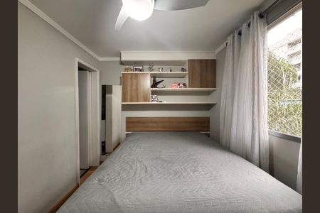 Apartamento à venda com 130m², 3 quartos e 2 vagas Apartamento à venda com 130m², 3 quartos e 2 vagasSuite