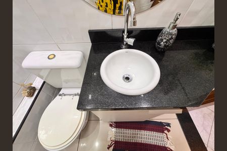 Apartamento à venda com 130m², 3 quartos e 2 vagas Apartamento à venda com 130m², 3 quartos e 2 vagasLavabo