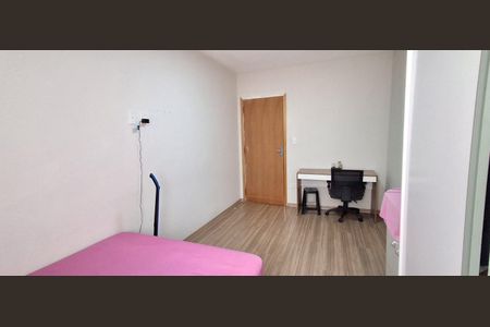 Casa à venda com 230m², 3 quartos e 8 vagas Casa à venda com 230m², 3 quartos e 8 vagasQuarto