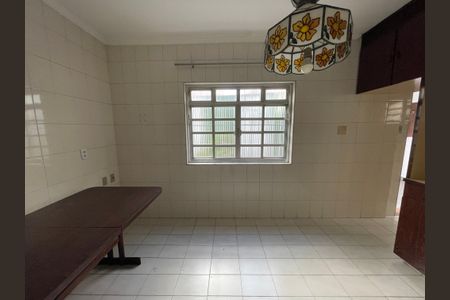 Casa à venda com 172m², 3 quartos e 3 vagas Casa à venda com 172m², 3 quartos e 3 vagasSala de Jantar