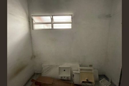 Casa à venda com 172m², 3 quartos e 3 vagas Casa à venda com 172m², 3 quartos e 3 vagasQuarto 4