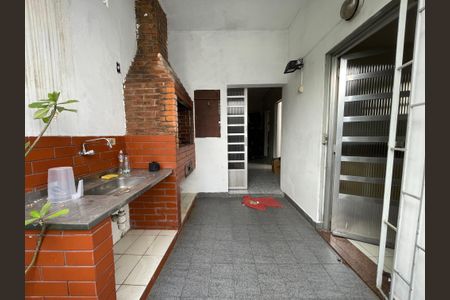 Casa à venda com 172m², 3 quartos e 3 vagas Casa à venda com 172m², 3 quartos e 3 vagasQuintal