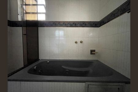 Casa à venda com 172m², 3 quartos e 3 vagas Casa à venda com 172m², 3 quartos e 3 vagasBanheiro 2