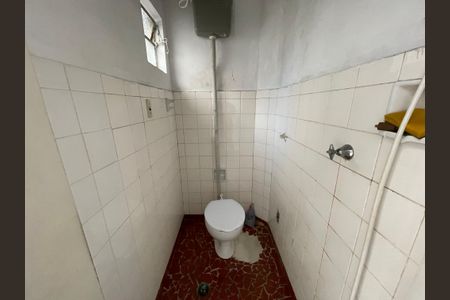 Casa à venda com 172m², 3 quartos e 3 vagas Casa à venda com 172m², 3 quartos e 3 vagasLavabo 2