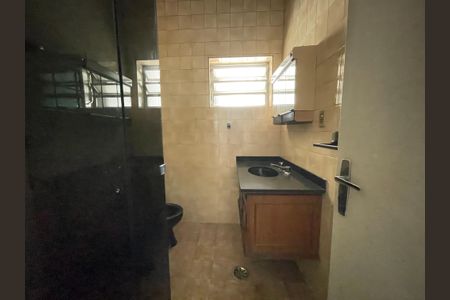 Casa à venda com 172m², 3 quartos e 3 vagas Casa à venda com 172m², 3 quartos e 3 vagasBanheiro