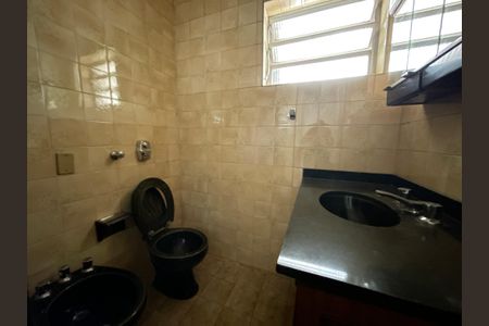 Casa à venda com 172m², 3 quartos e 3 vagas Casa à venda com 172m², 3 quartos e 3 vagasBanheiro