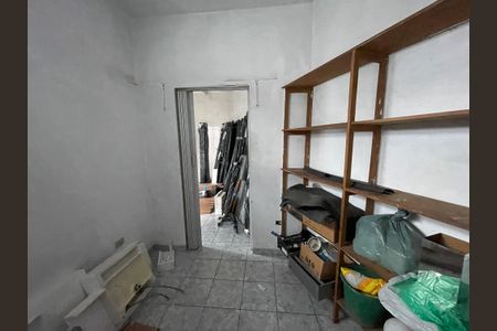 Casa à venda com 172m², 3 quartos e 3 vagas Casa à venda com 172m², 3 quartos e 3 vagasQuarto 4