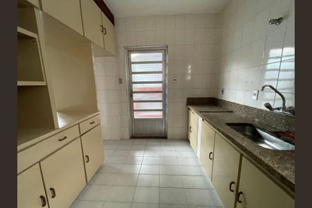 Casa à venda com 172m², 3 quartos e 3 vagas Casa à venda com 172m², 3 quartos e 3 vagasCozinha