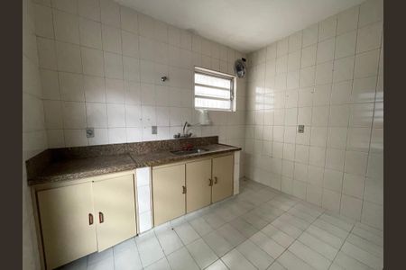 Casa à venda com 172m², 3 quartos e 3 vagas Casa à venda com 172m², 3 quartos e 3 vagasCozinha