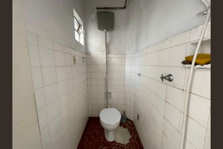 Casa à venda com 172m², 3 quartos e 3 vagas Casa à venda com 172m², 3 quartos e 3 vagasLavabo 2