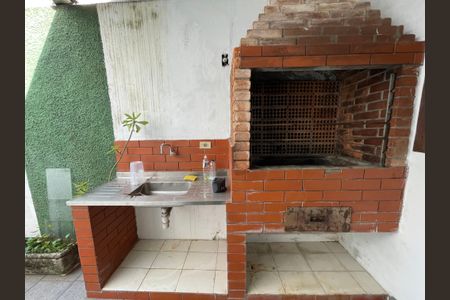 Casa à venda com 172m², 3 quartos e 3 vagas Casa à venda com 172m², 3 quartos e 3 vagasChurrasqueira