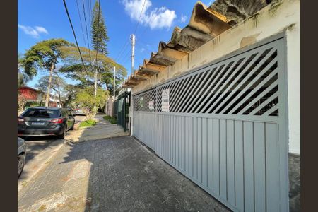 Casa à venda com 172m², 3 quartos e 3 vagas Casa à venda com 172m², 3 quartos e 3 vagasFachada