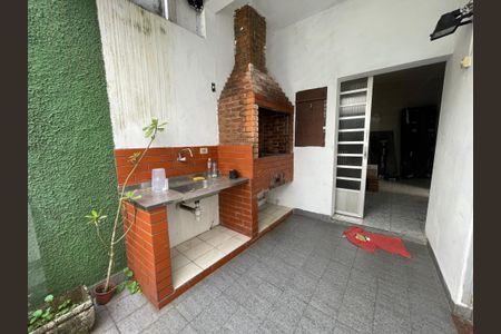 Casa à venda com 172m², 3 quartos e 3 vagas Casa à venda com 172m², 3 quartos e 3 vagasQuintal