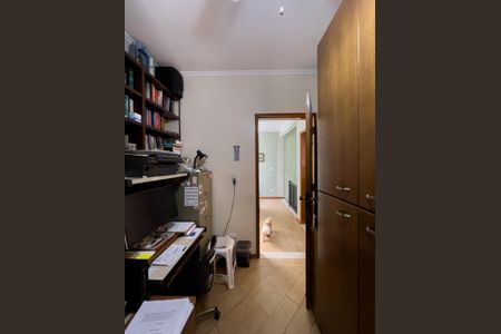 Casa à venda com 280m², 3 quartos e 3 vagasEscritório