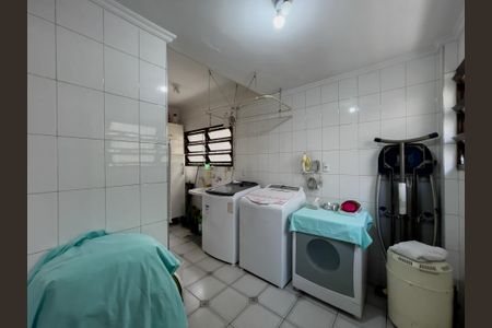 Casa à venda com 280m², 3 quartos e 3 vagasÁrea de Serviço