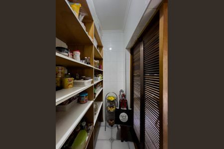 Casa à venda com 280m², 3 quartos e 3 vagasDespensa