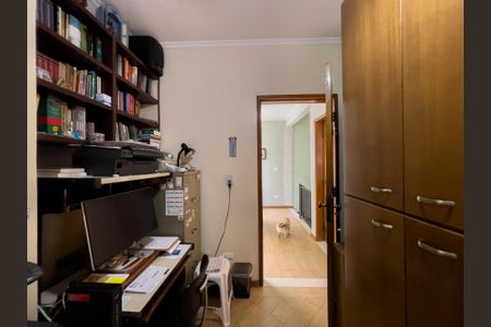 Casa à venda com 280m², 3 quartos e 3 vagasEscritório