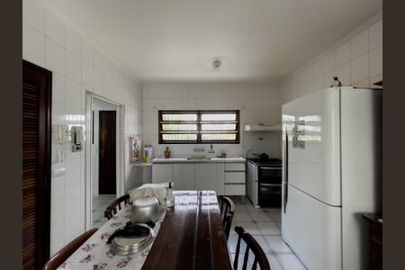 Casa à venda com 280m², 3 quartos e 3 vagasCozinha