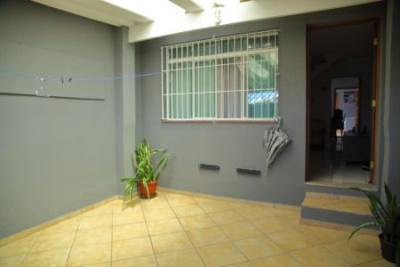 Casa à venda com 110m², 2 quartos e 1 vagaÁrea comum